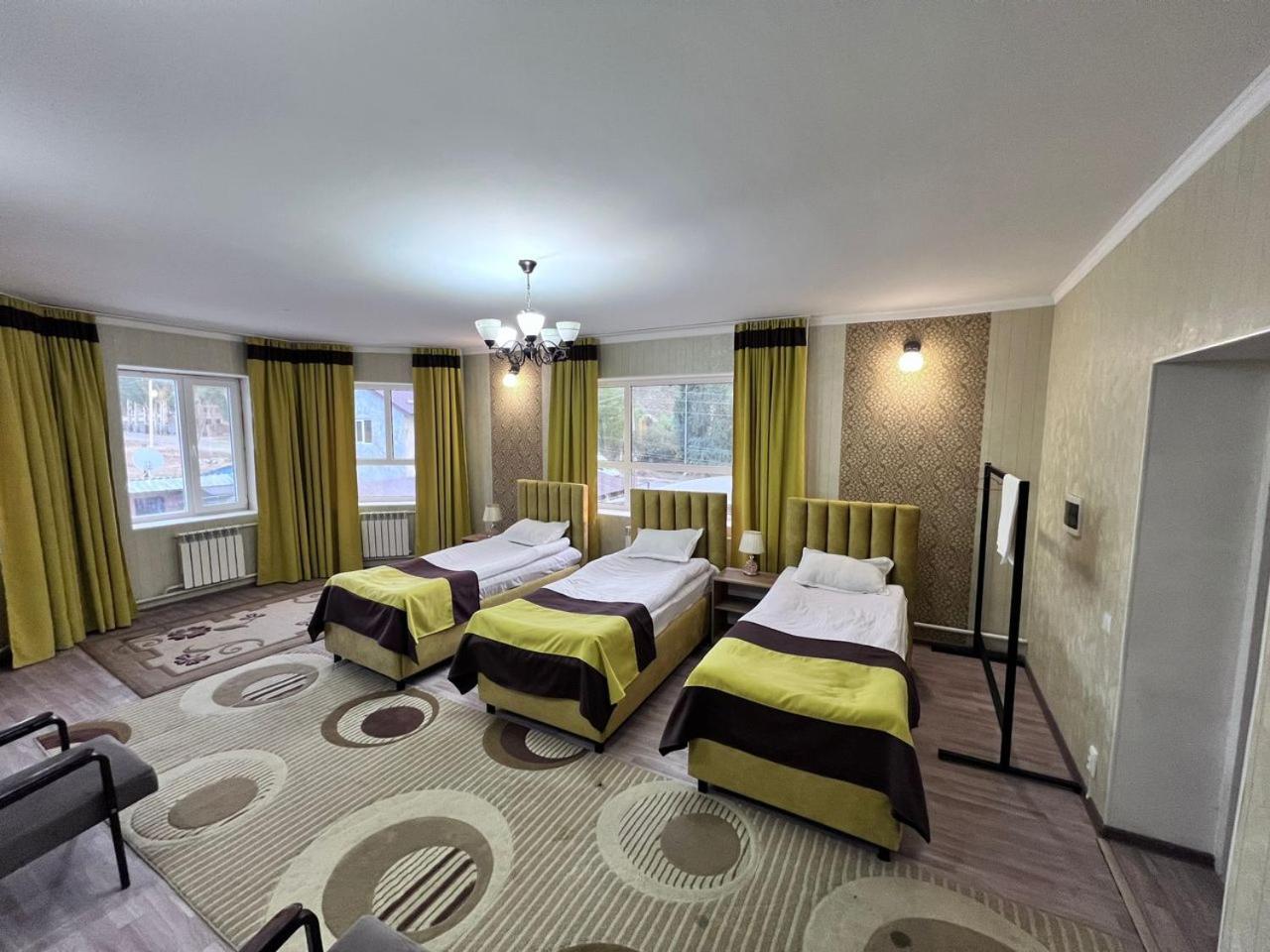 Turan Guesthouse 카라콜 외부 사진